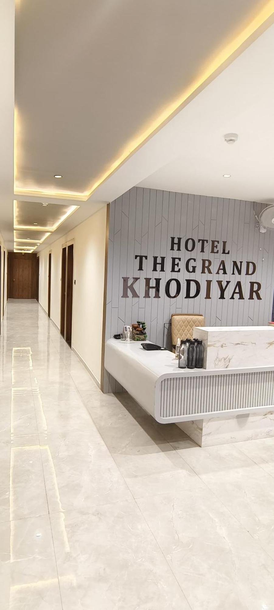 Hotel The Grand Khodiyar Visnagar 外观 照片