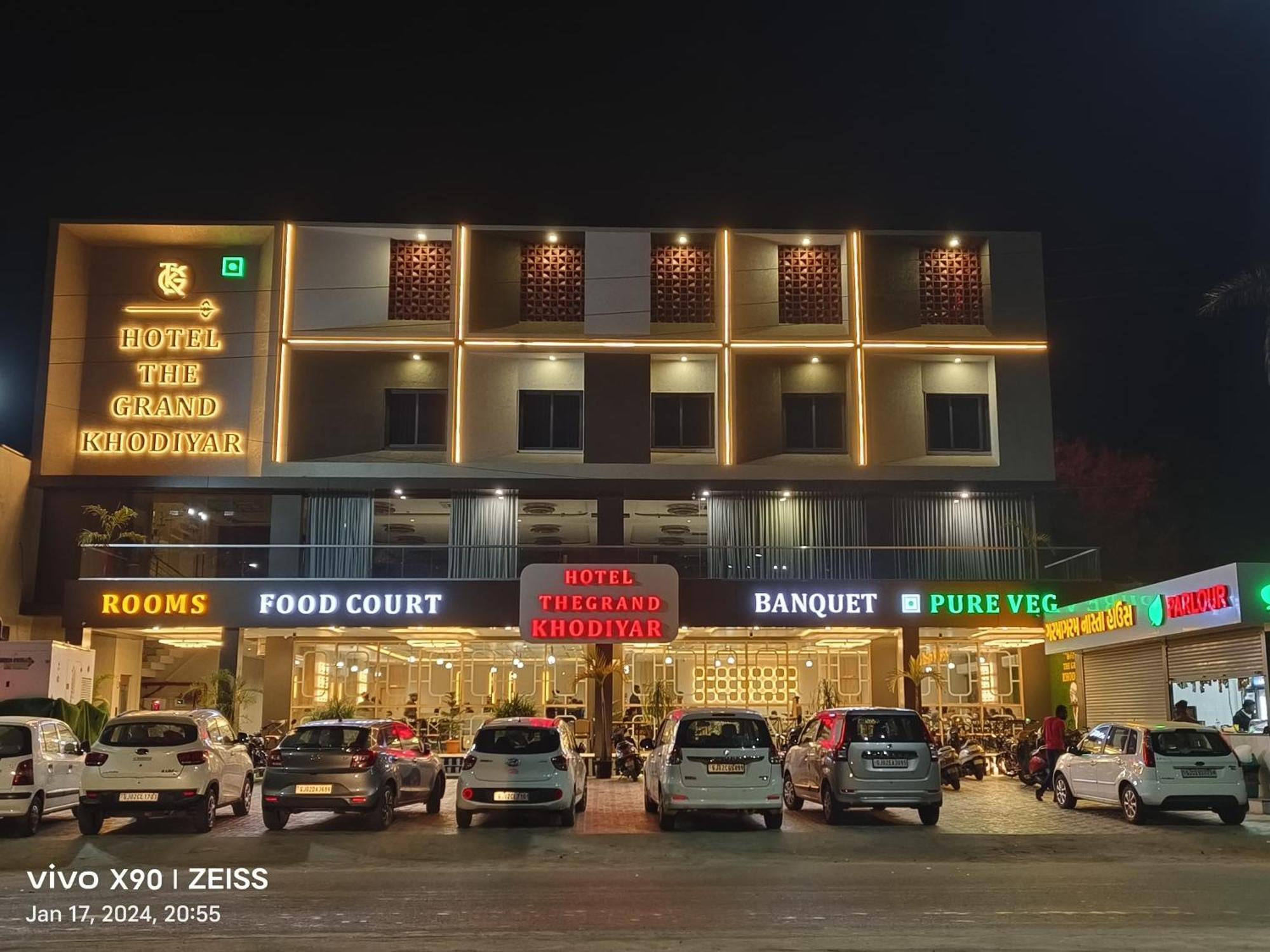 Hotel The Grand Khodiyar Visnagar 外观 照片