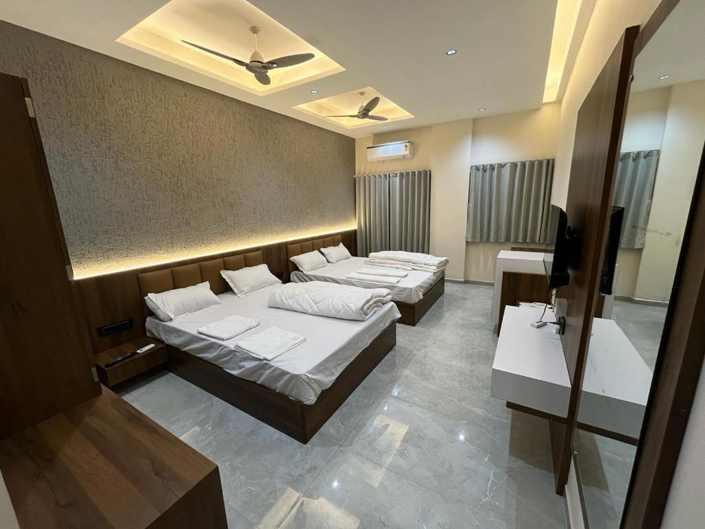 Hotel The Grand Khodiyar Visnagar 外观 照片