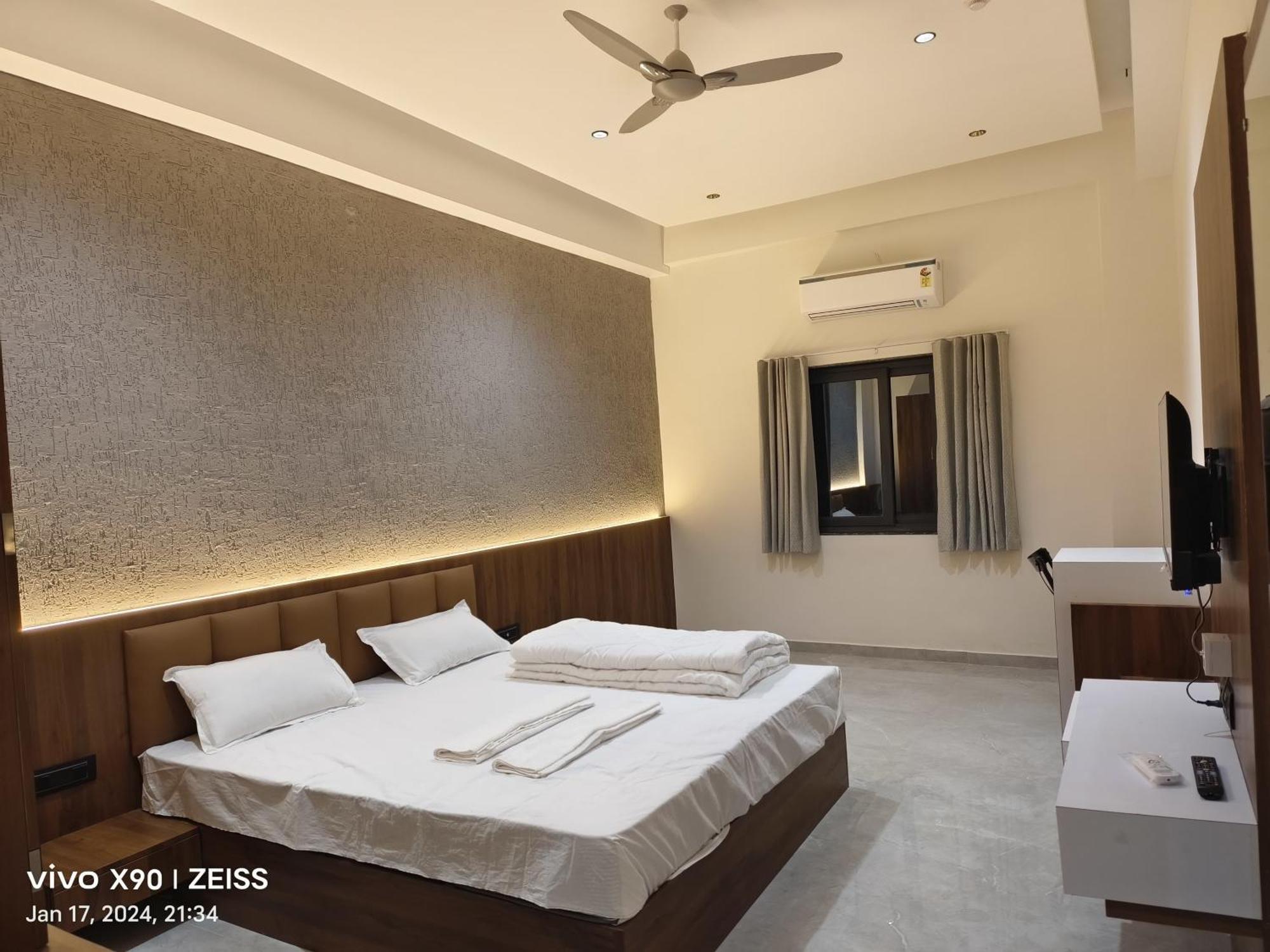 Hotel The Grand Khodiyar Visnagar 外观 照片