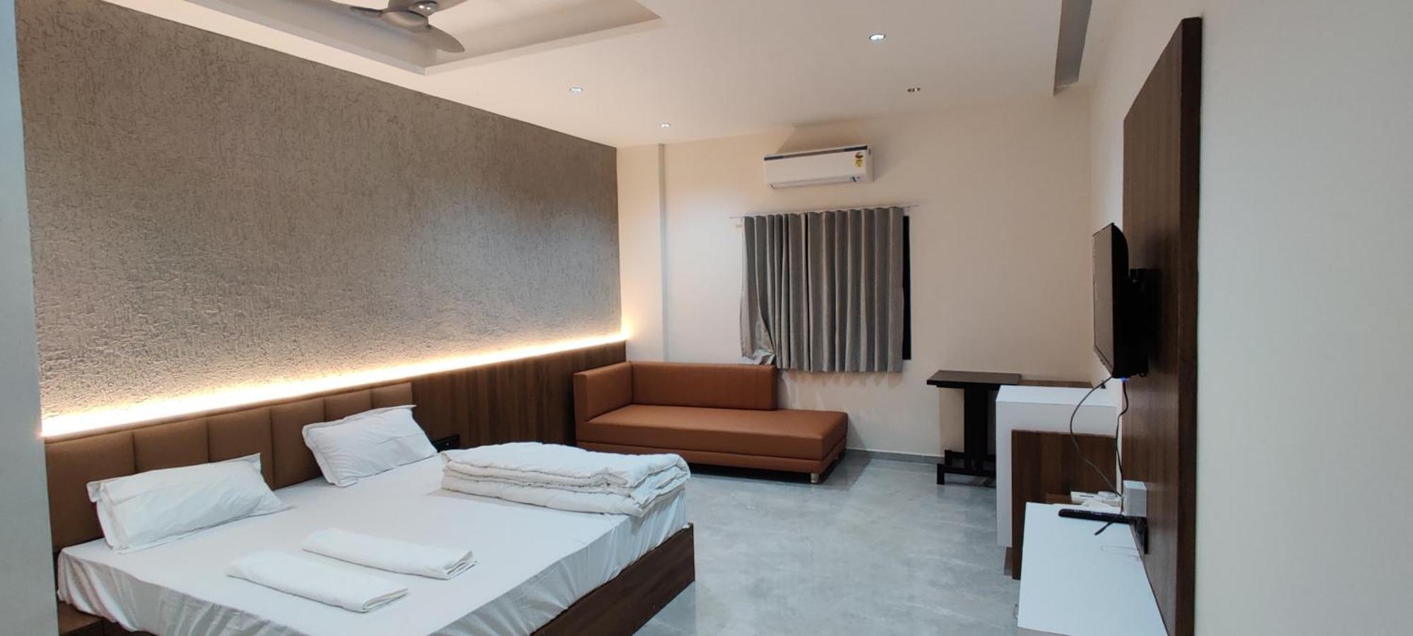 Hotel The Grand Khodiyar Visnagar 外观 照片
